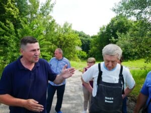 Вирішення проблем через комунікацю з владою та громадськістю